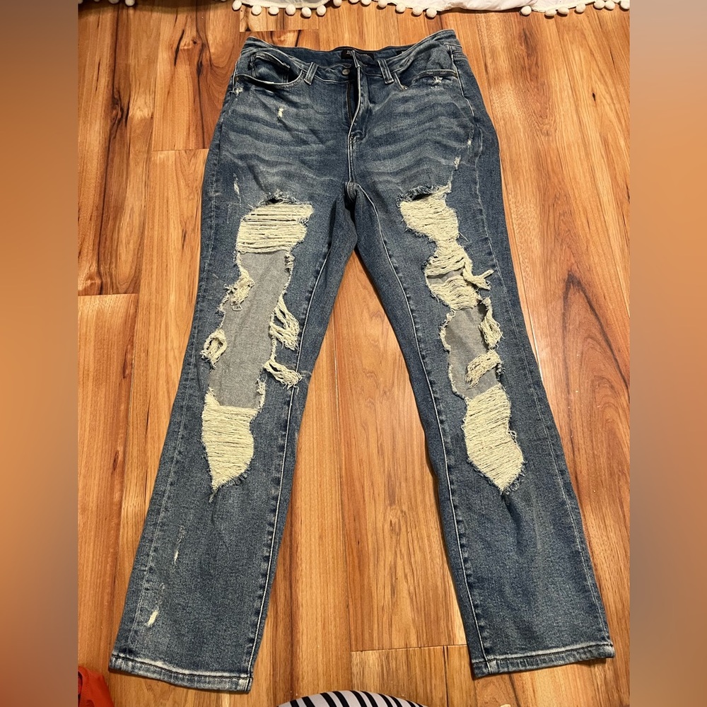 Judy blues 16W